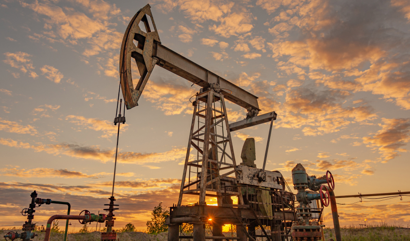 An oil rig symbolizes the need of an oil and gas attorney.